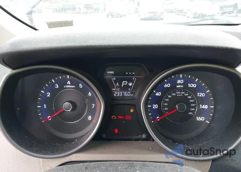 2016 Hyundai Elantra Se/Sport/Limited z USA, uszkodzony, nr VIN 5NPDH4AE3GH770685